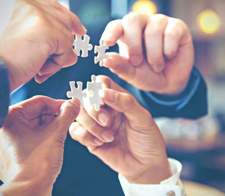 time montando um quebra cabeças representa como construir uma equipe multisciplinar