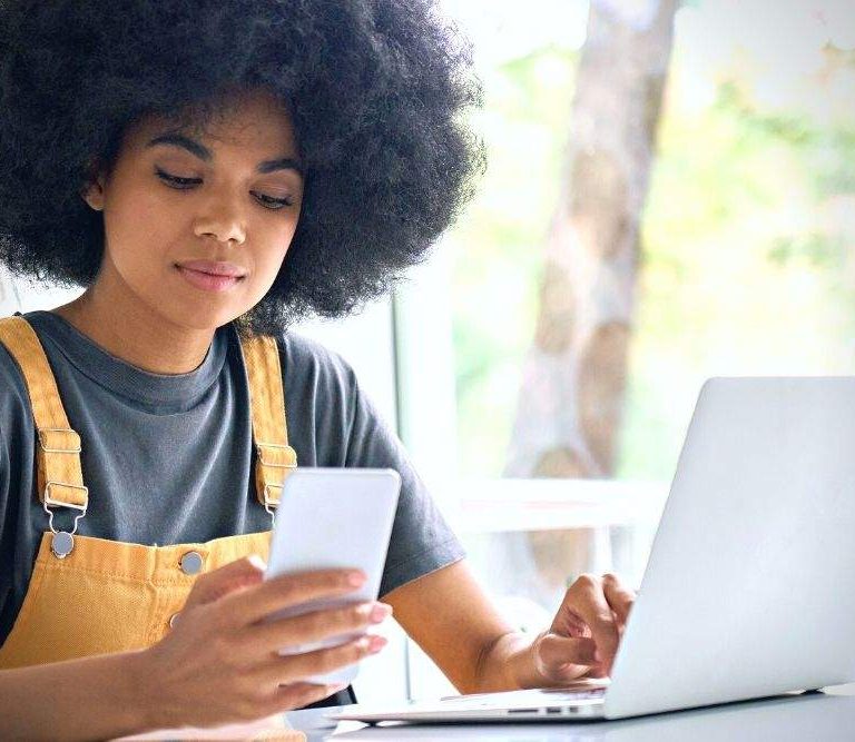 Geração Z está provocando mudanças no mercado de trabalho. Saiba como gerir profissionais desta geração